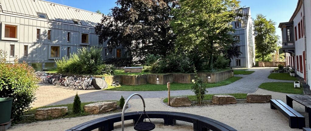 20241018-Haus_am_Baum